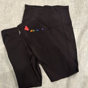 Hawaiian lululemon Align high rise crop with pockets 23”